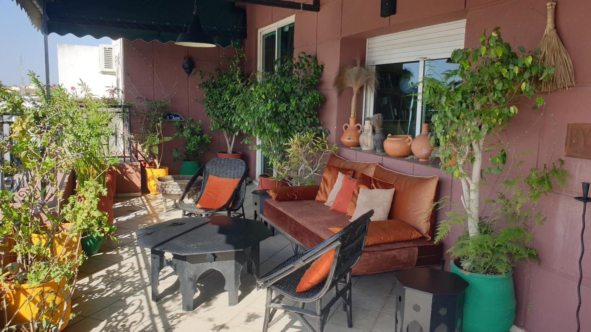 Appartement Agreable Avec 2 Tres Belles Terrasses Au Coeur De Rabat Exterior photo