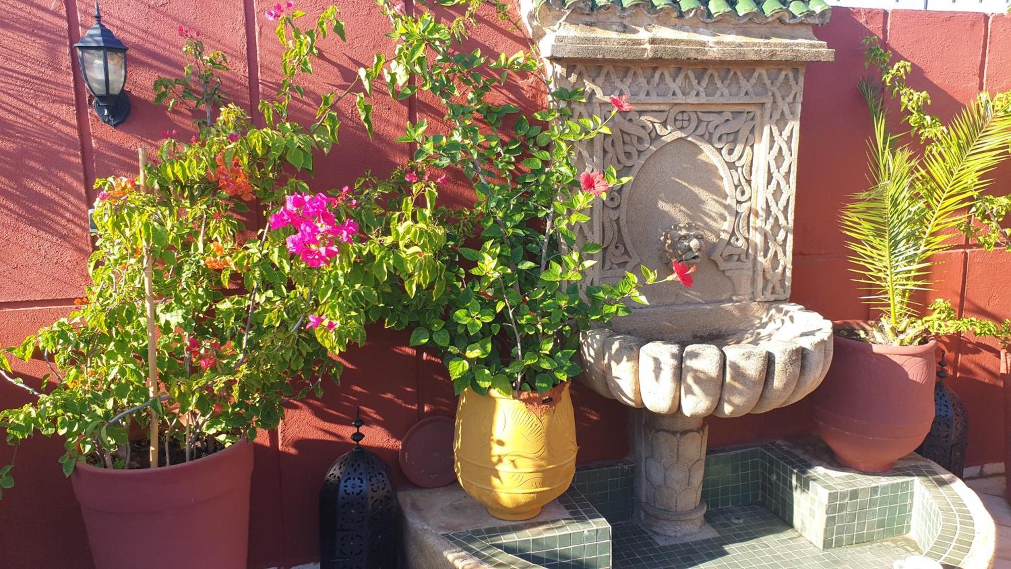 Appartement Agreable Avec 2 Tres Belles Terrasses Au Coeur De Rabat Exterior photo